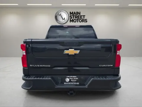 More photos of 2021 Chevrolet Silverado 1500 Crew Cab Custom Pickup 4D 5 3/4 ft at Main Street Motors, IN