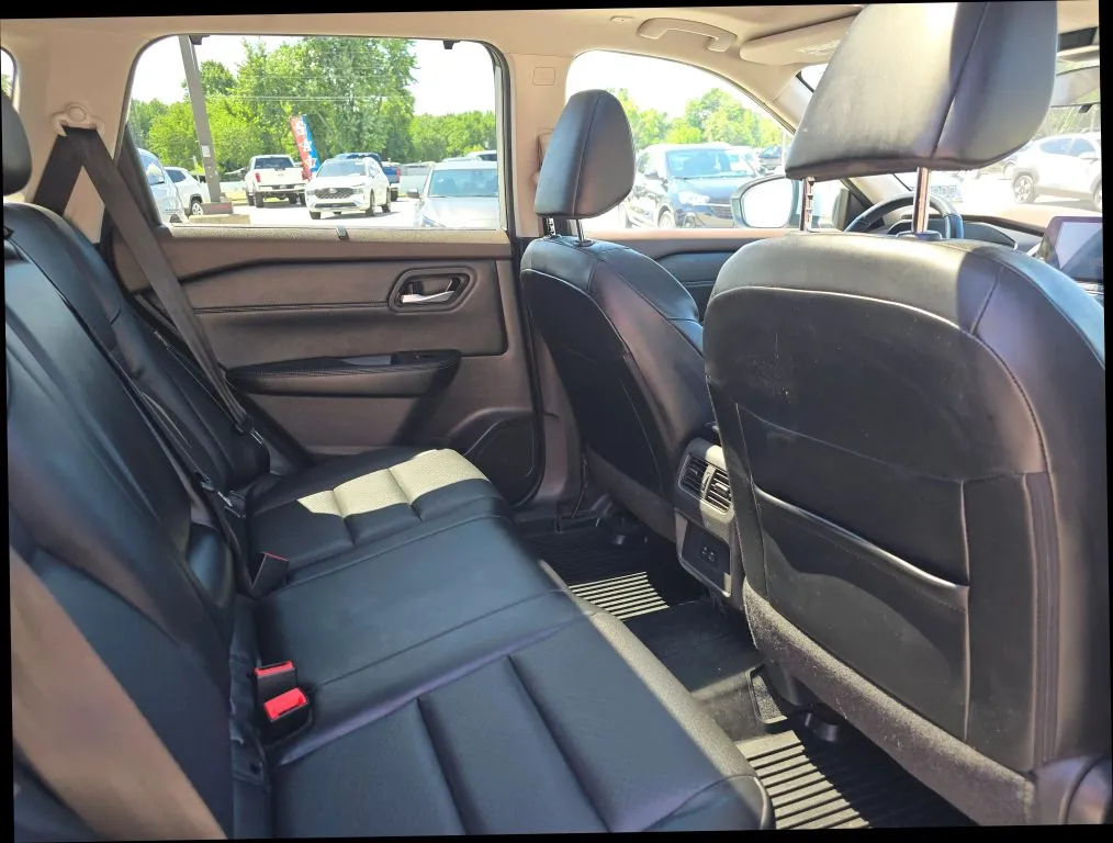 Nissan Rogue photo 21
