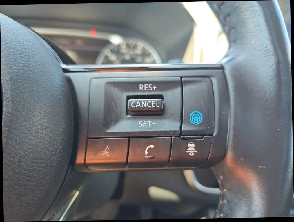 Nissan Rogue photo 25