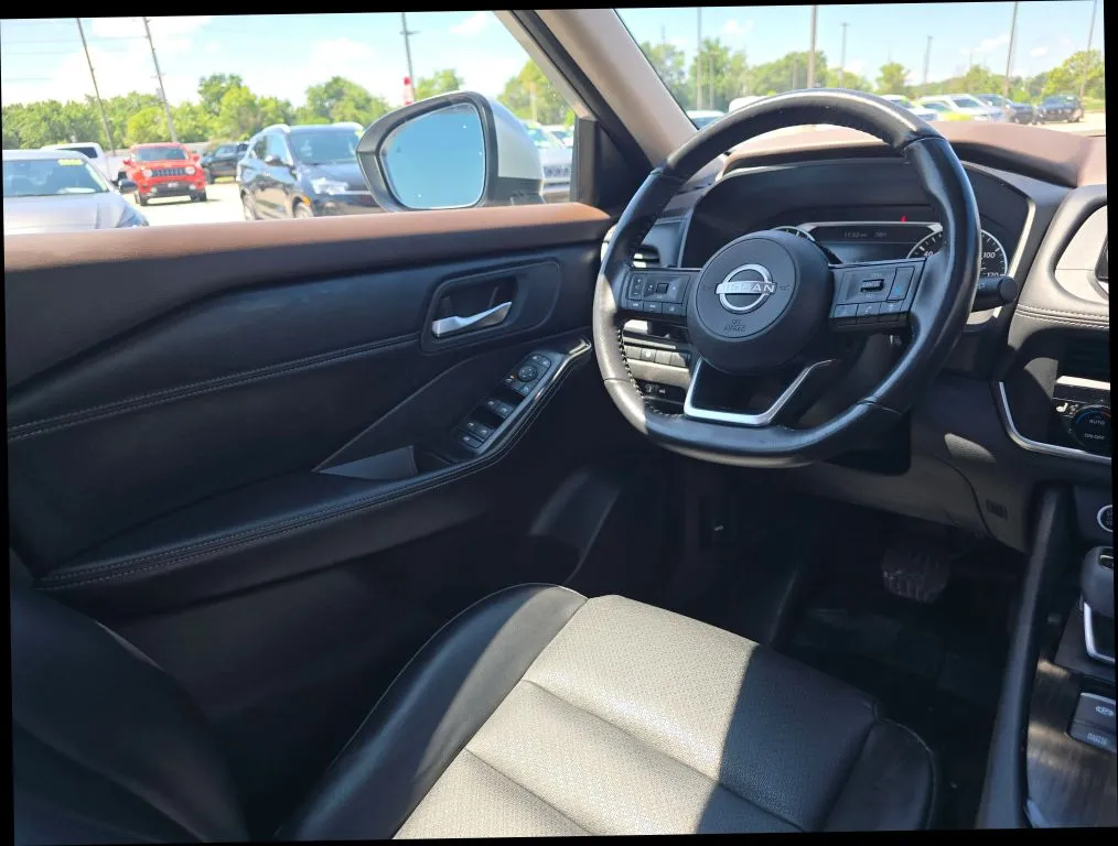 Nissan Rogue photo 15