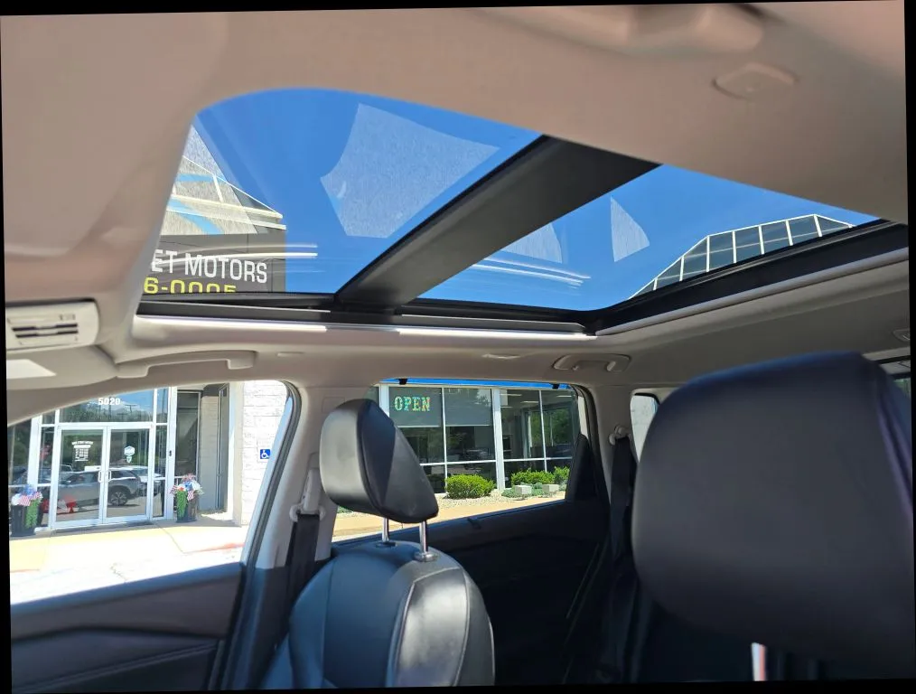 Nissan Rogue photo 11