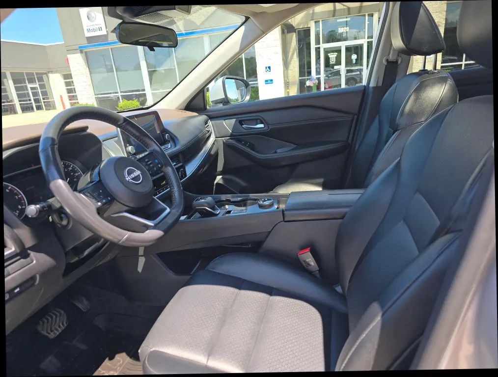 Nissan Rogue photo 10
