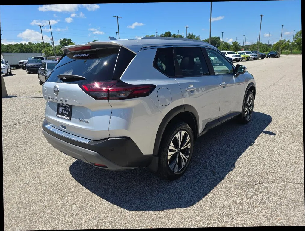 Nissan Rogue photo 4