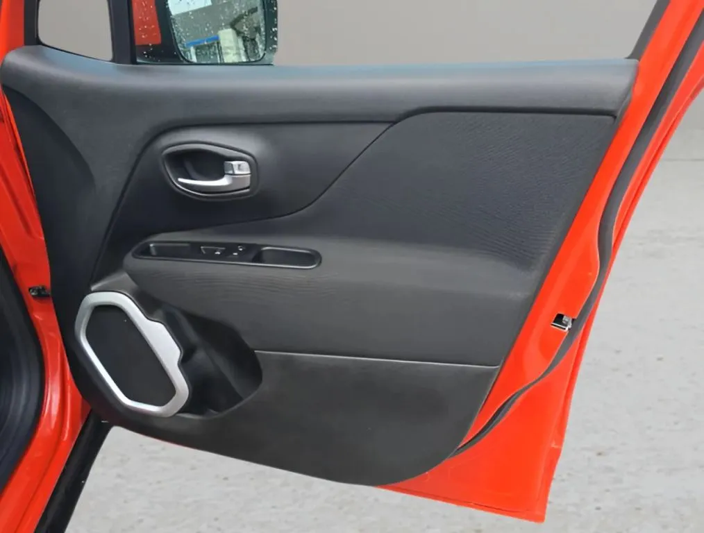 Jeep Renegade photo 20
