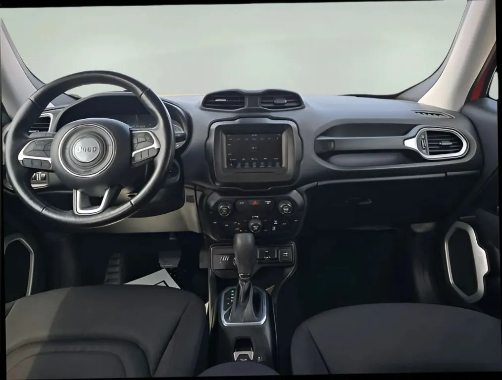 Jeep Renegade photo 13