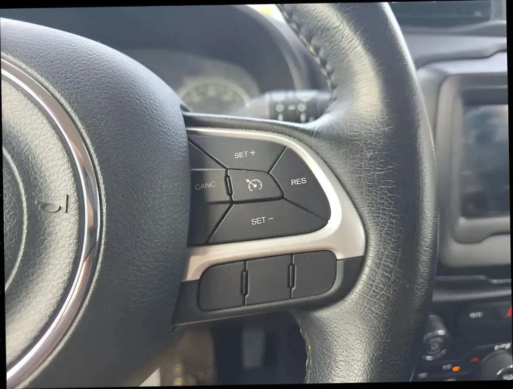 Jeep Renegade photo 23