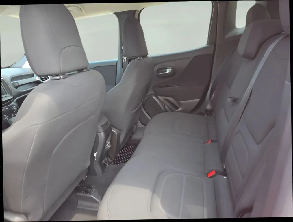 Jeep Renegade photo 12