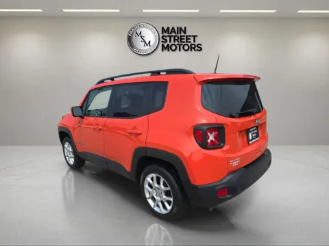 Another view of 2019 Jeep Renegade Latitude Sport Utility 4D for sale in Portage, IN at Main Street Motors