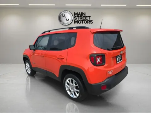 Another view of 2019 Jeep Renegade Latitude Sport Utility 4D for sale in Portage, IN at Main Street Motors