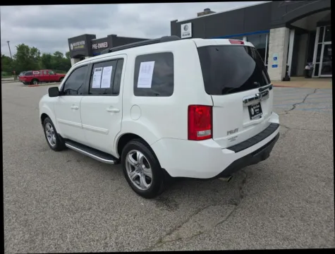 Photos of 2015 Honda Pilot EX-L Sport Utility 4D for sale in Portage, IN at Main Street Motors