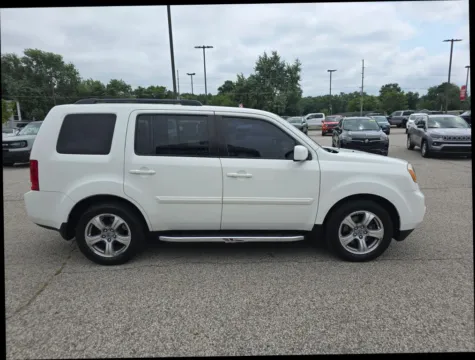 More photos of 2015 Honda Pilot EX-L Sport Utility 4D at Main Street Motors, IN