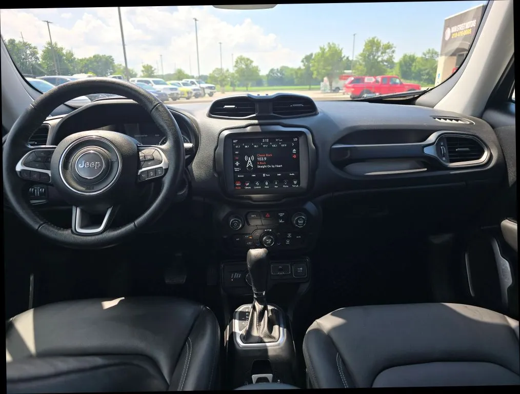 Jeep Renegade photo 13