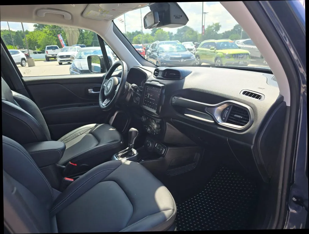 Jeep Renegade photo 21