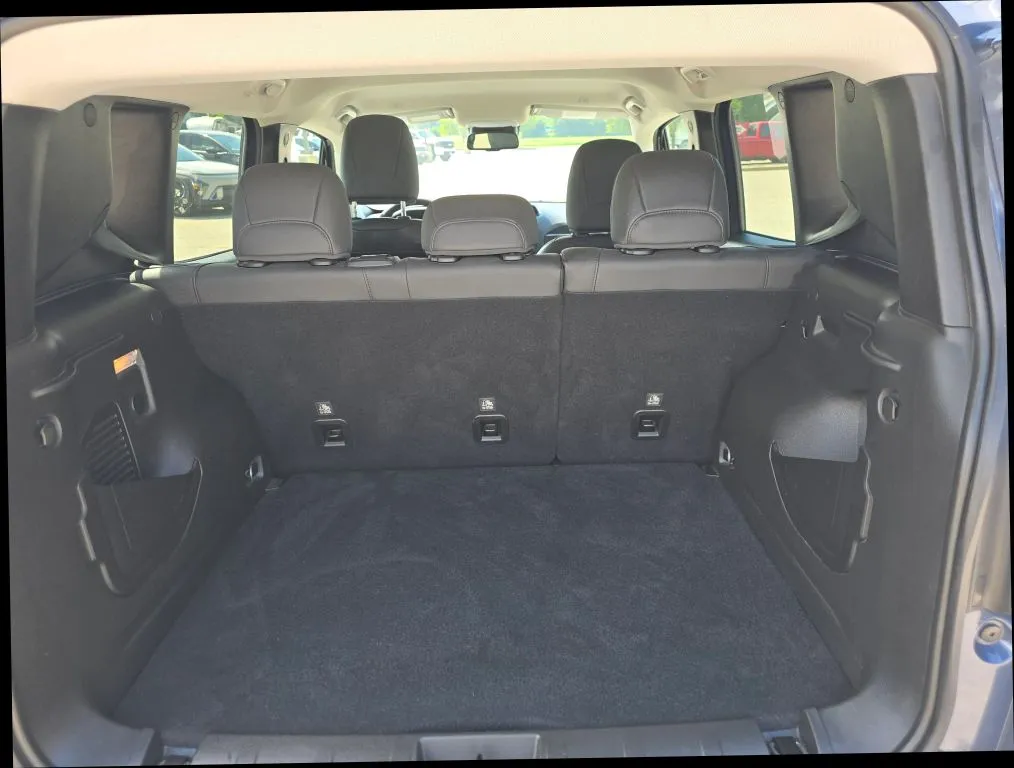 Jeep Renegade photo 17
