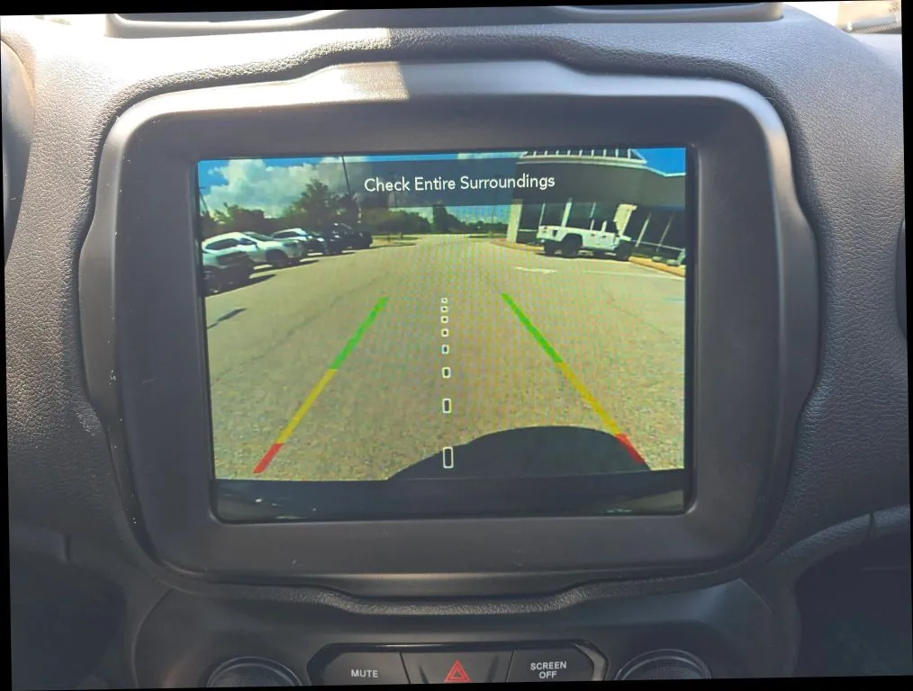 Jeep Renegade photo 26