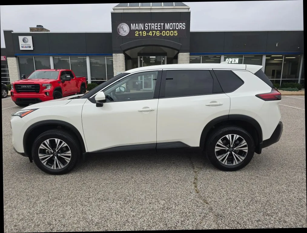 White 2023 Nissan Rogue SV (2023.5) Sport Utility 4D for sale in Portage, IN