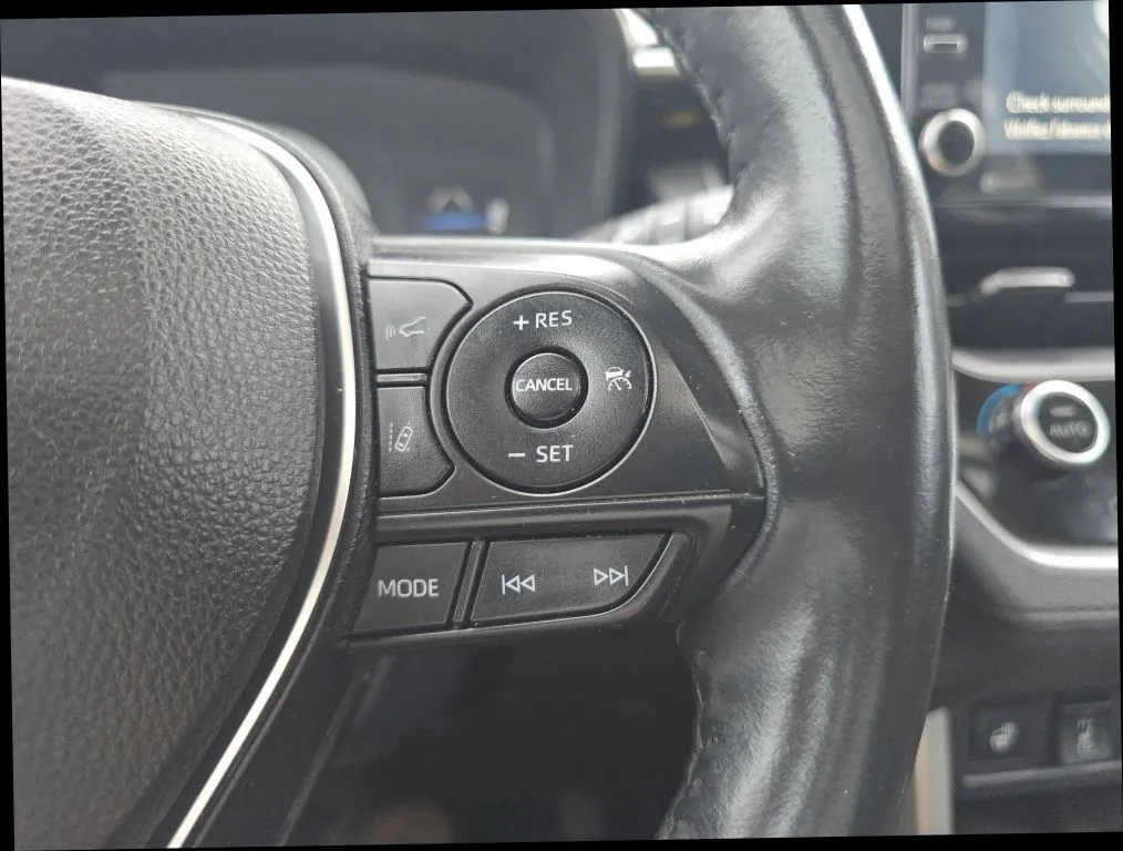 Toyota Corolla Cross photo 24