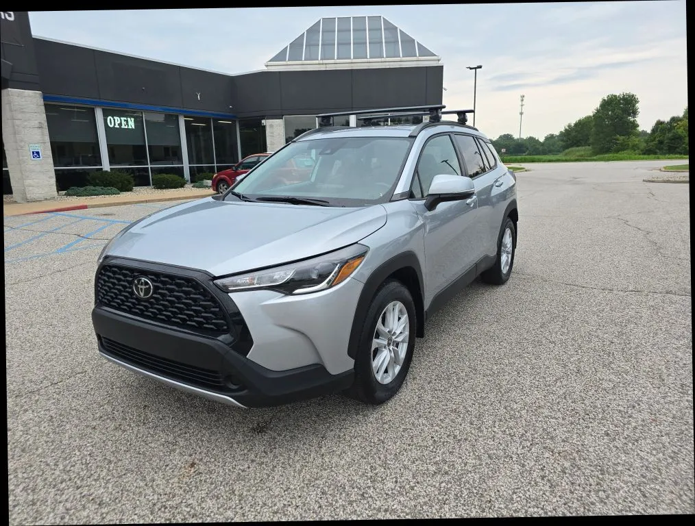 Toyota Corolla Cross photo 8