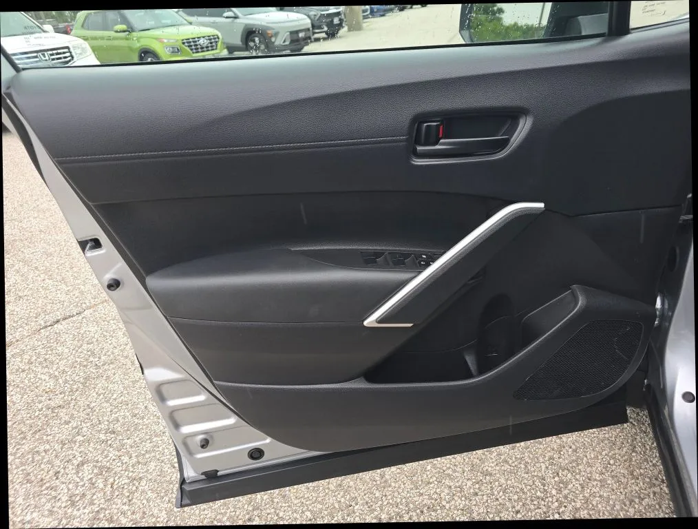 Toyota Corolla Cross photo 9