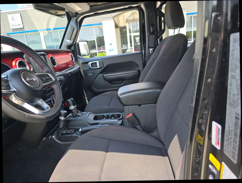 Jeep Wrangler photo 10