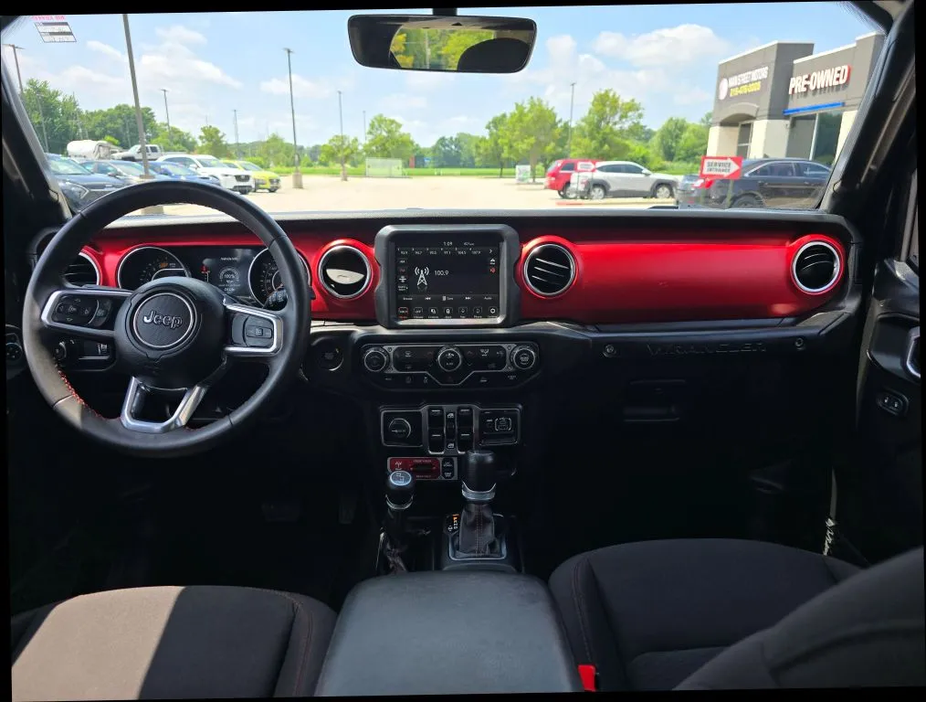 Jeep Wrangler photo 13