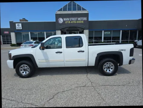 White 2008 Chevrolet Silverado 1500 Crew Cab LT Pickup 4D 5 3/4 ft for sale in Portage, IN