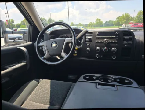 Another view of 2008 Chevrolet Silverado 1500 Crew Cab LT Pickup 4D 5 3/4 ft for sale in Portage, IN at Main Street Motors