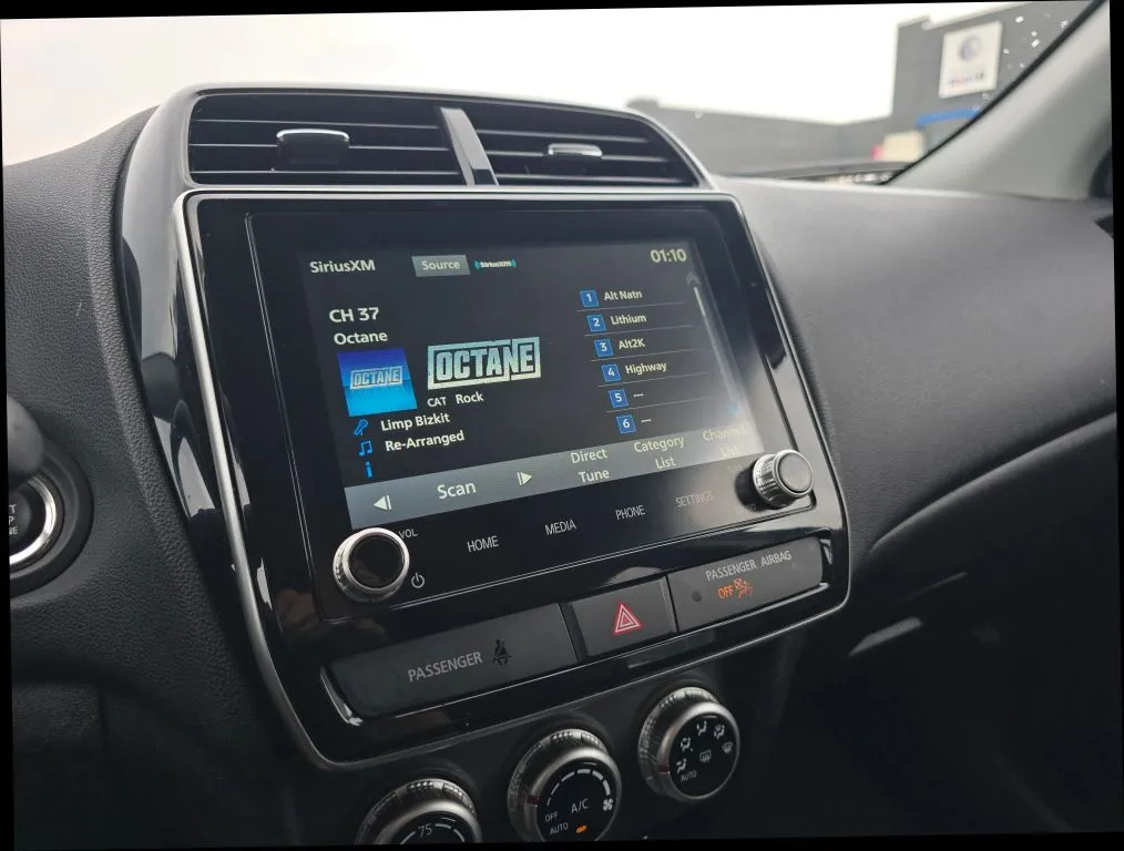 Mitsubishi Outlander Sport photo 25