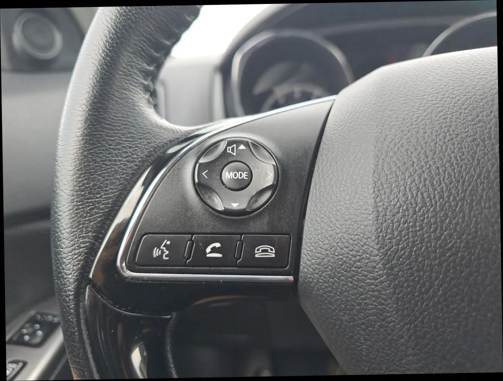 Mitsubishi Outlander Sport photo 22