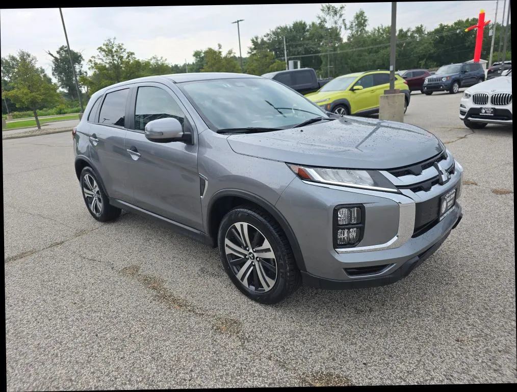 Mitsubishi Outlander Sport photo 6