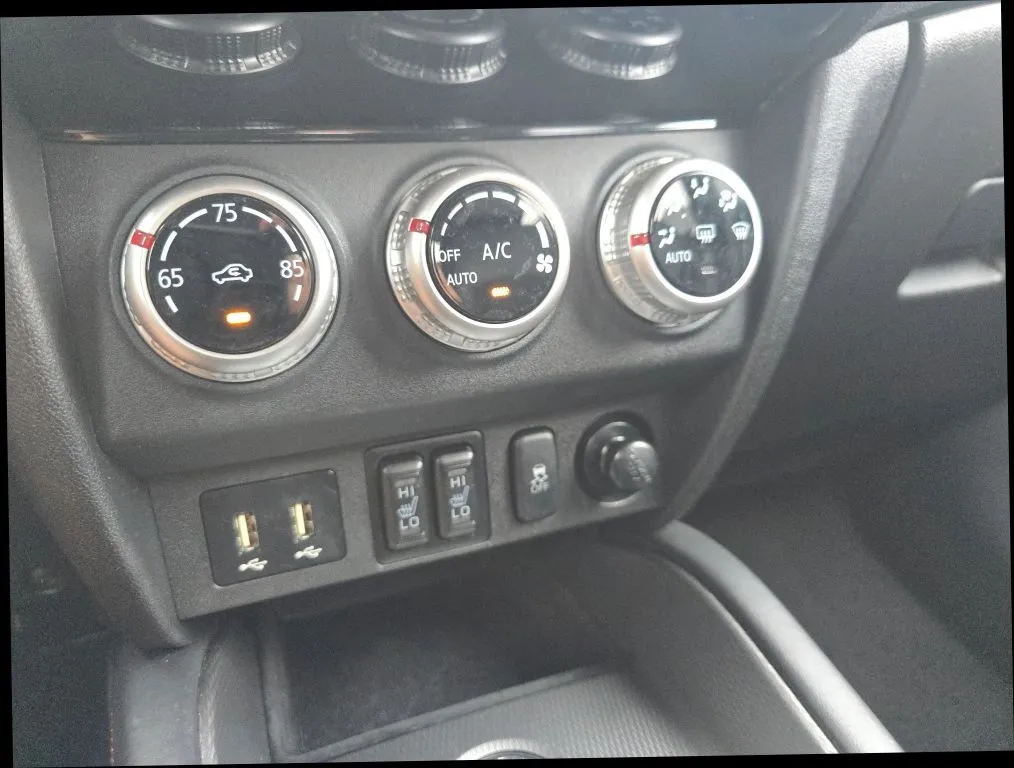 Mitsubishi Outlander Sport photo 27