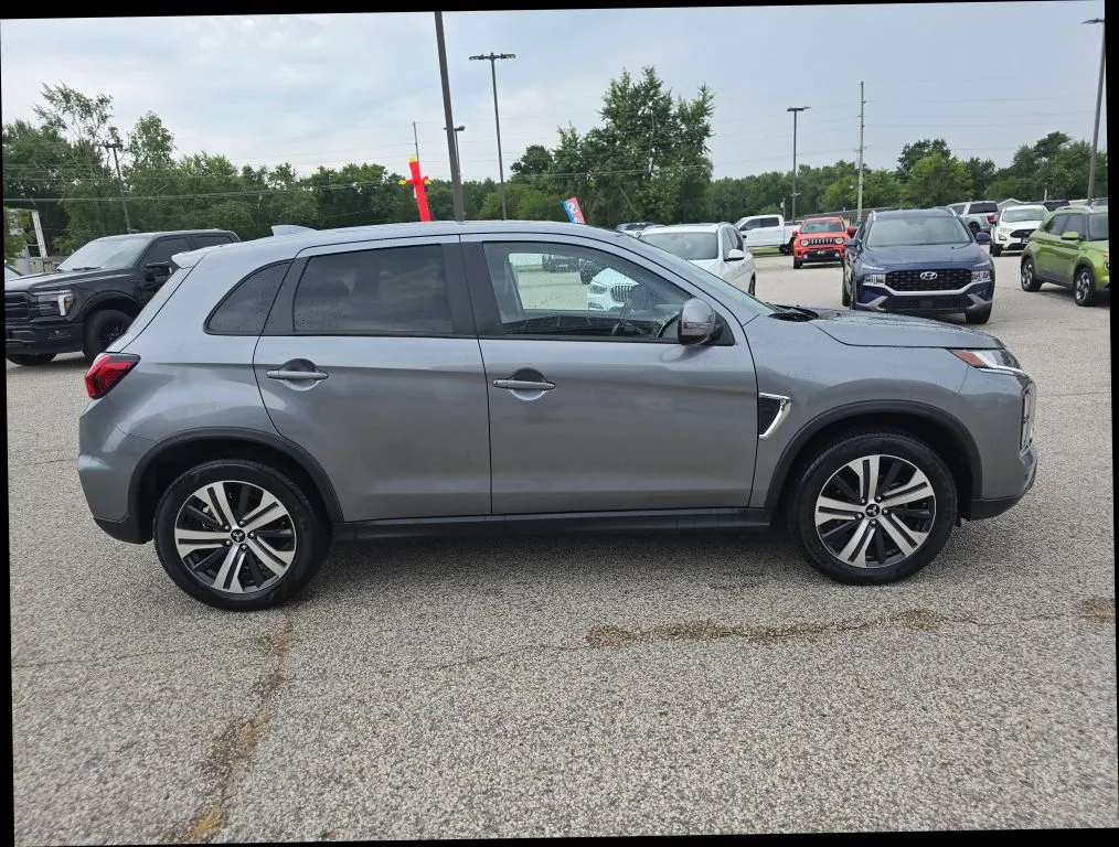 Mitsubishi Outlander Sport photo 5
