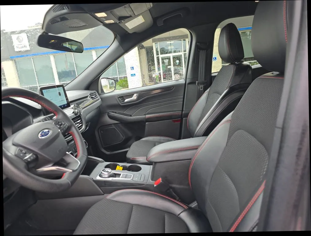 Ford Escape photo 10