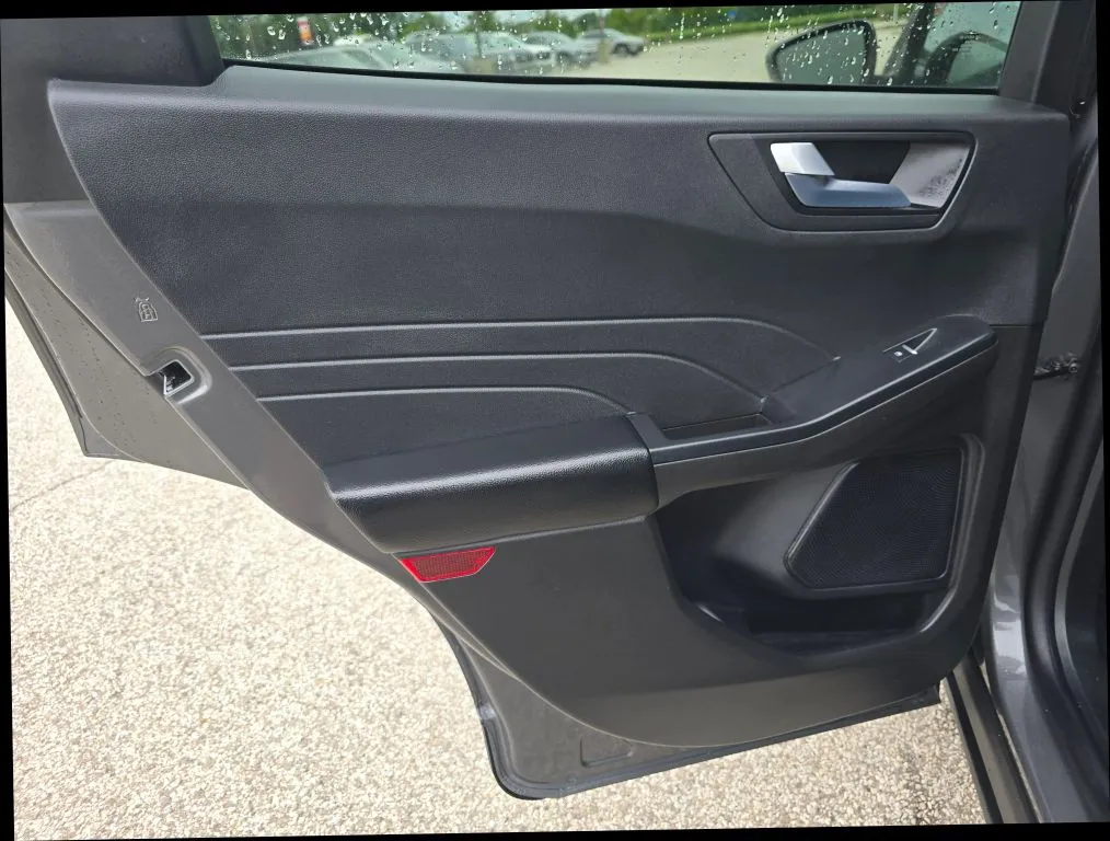 Ford Escape photo 11