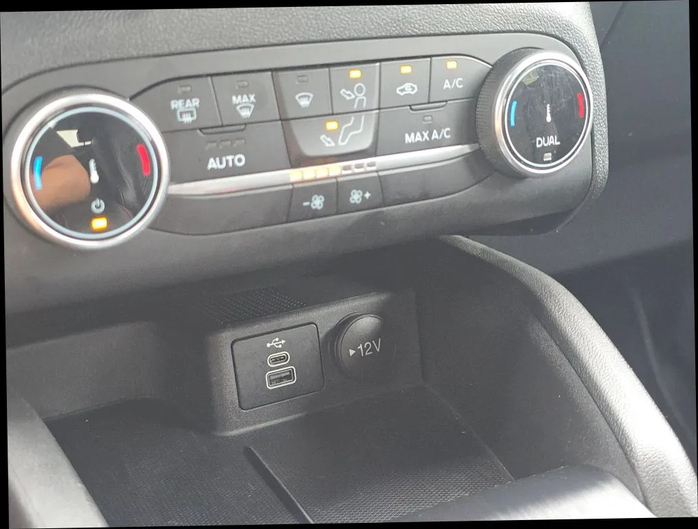 Ford Escape photo 26