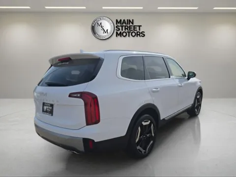 More photos of 2025 Kia Telluride S Sport Utility 4D at Main Street Motors, IN