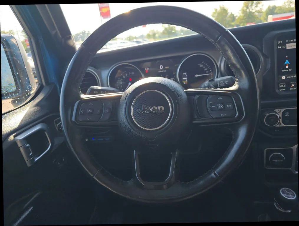 Jeep Wrangler photo 17