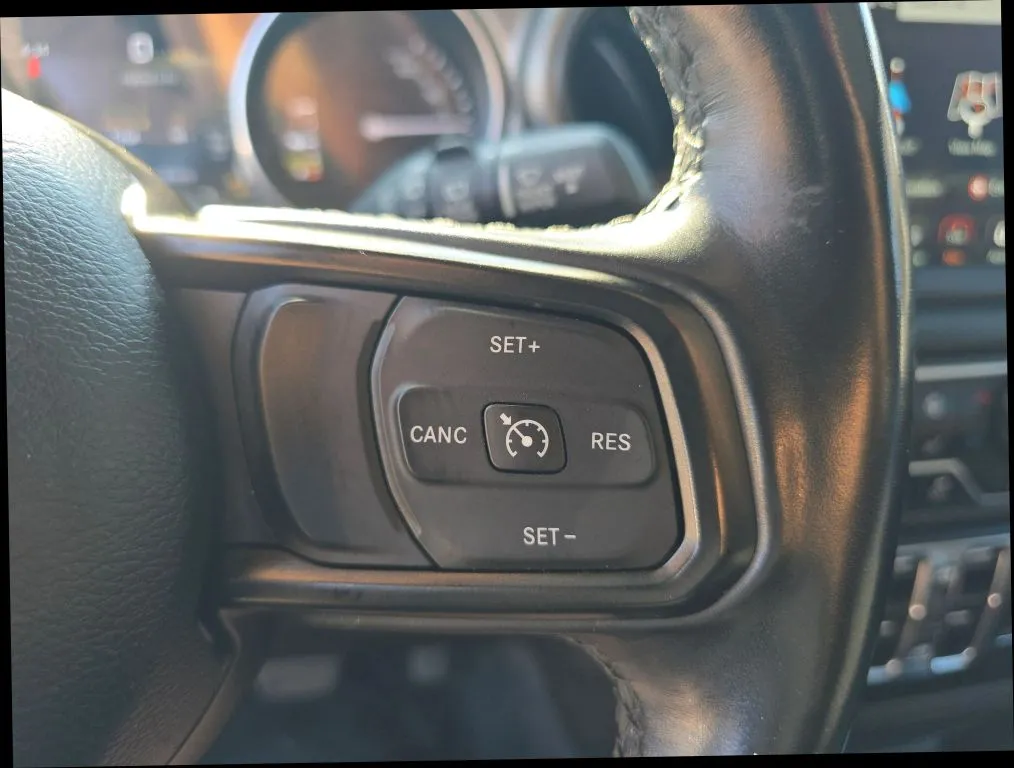 Jeep Wrangler photo 24