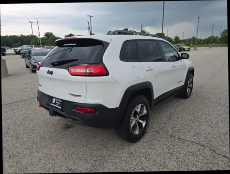 More photos of 2016 Jeep Cherokee TrailHawk Sport Utility 4D at Main Street Motors, IN