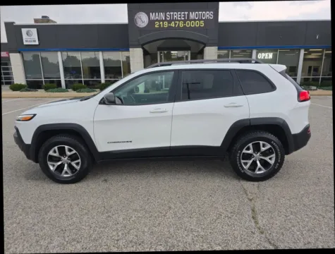 White 2016 Jeep Cherokee TrailHawk Sport Utility 4D for sale in Portage, IN
