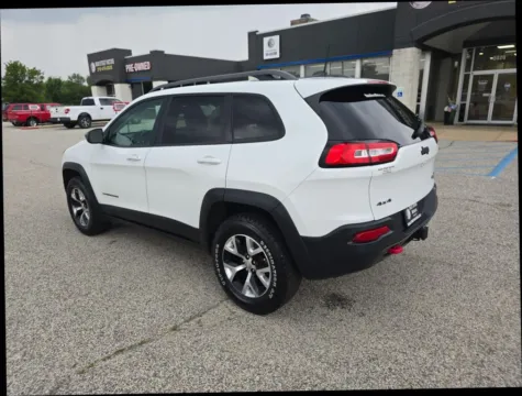 Photos of 2016 Jeep Cherokee TrailHawk Sport Utility 4D for sale in Portage, IN at Main Street Motors
