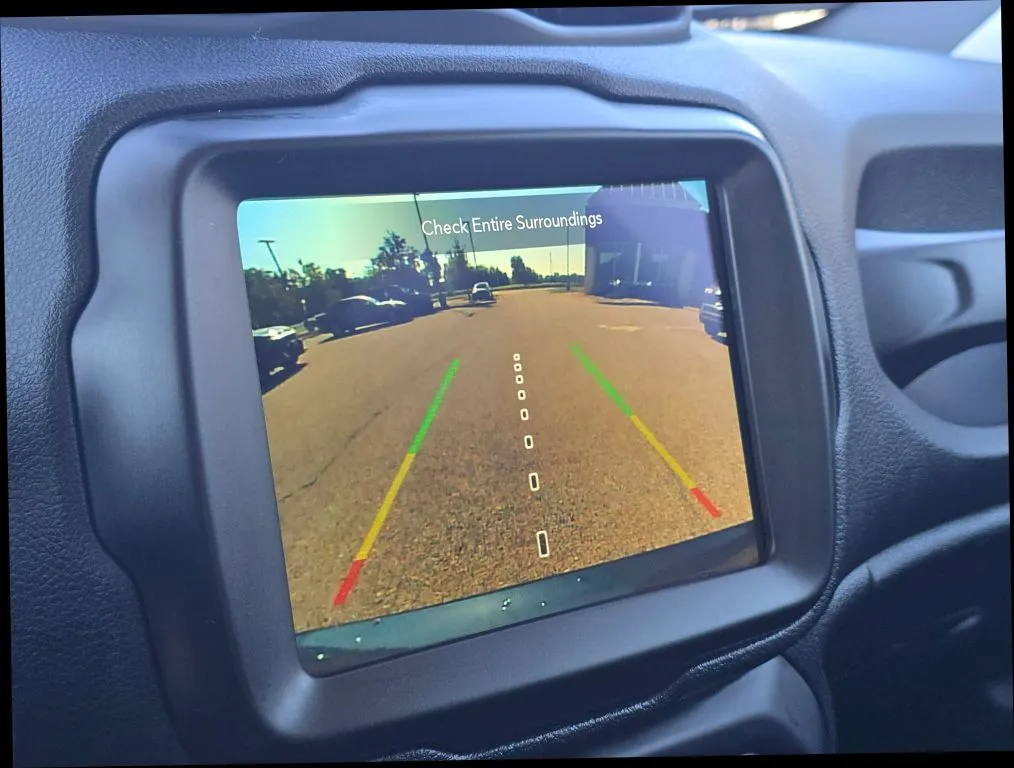 Jeep Renegade photo 26