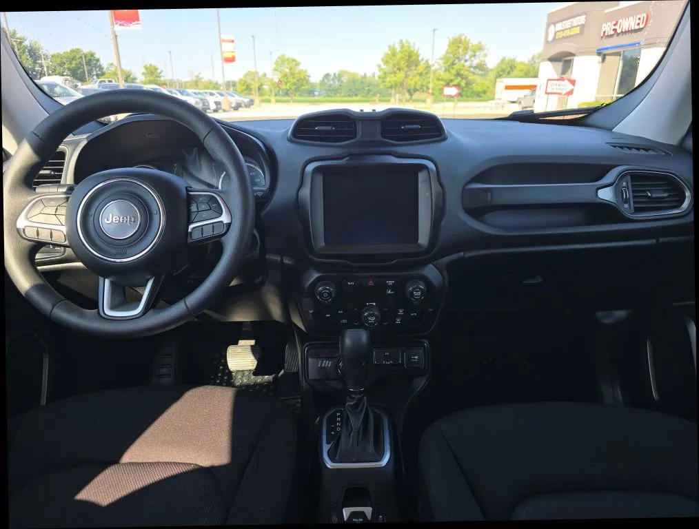 Jeep Renegade photo 13