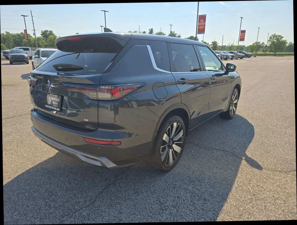Mitsubishi Outlander photo 4