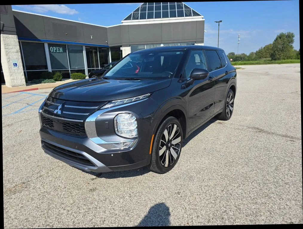 Mitsubishi Outlander photo 8