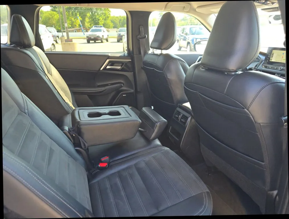 Mitsubishi Outlander photo 19
