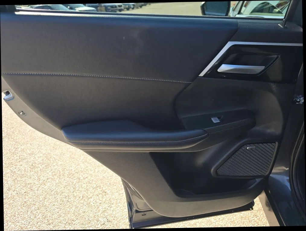 Mitsubishi Outlander photo 11