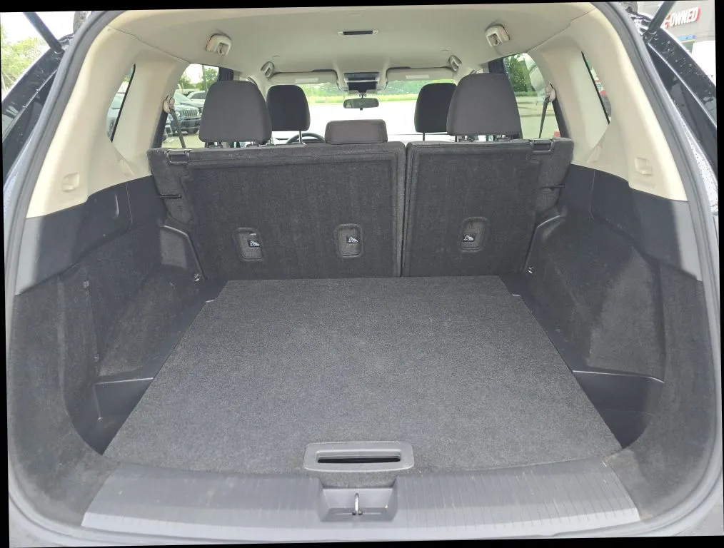 Nissan Rogue photo 17