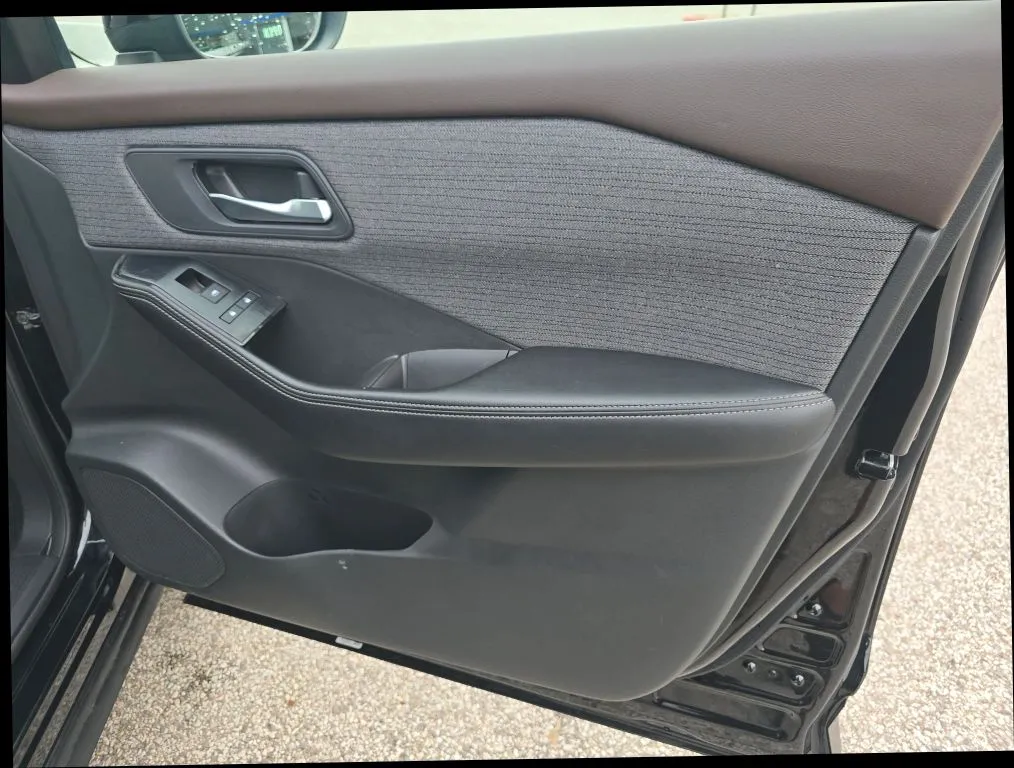 Nissan Rogue photo 20