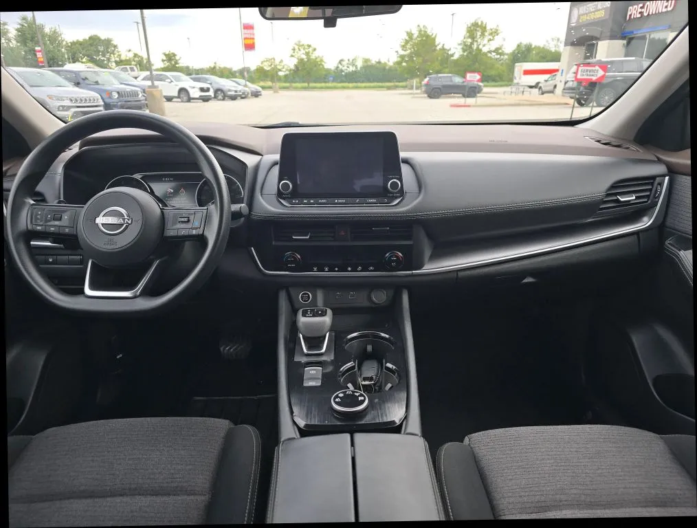 Nissan Rogue photo 13